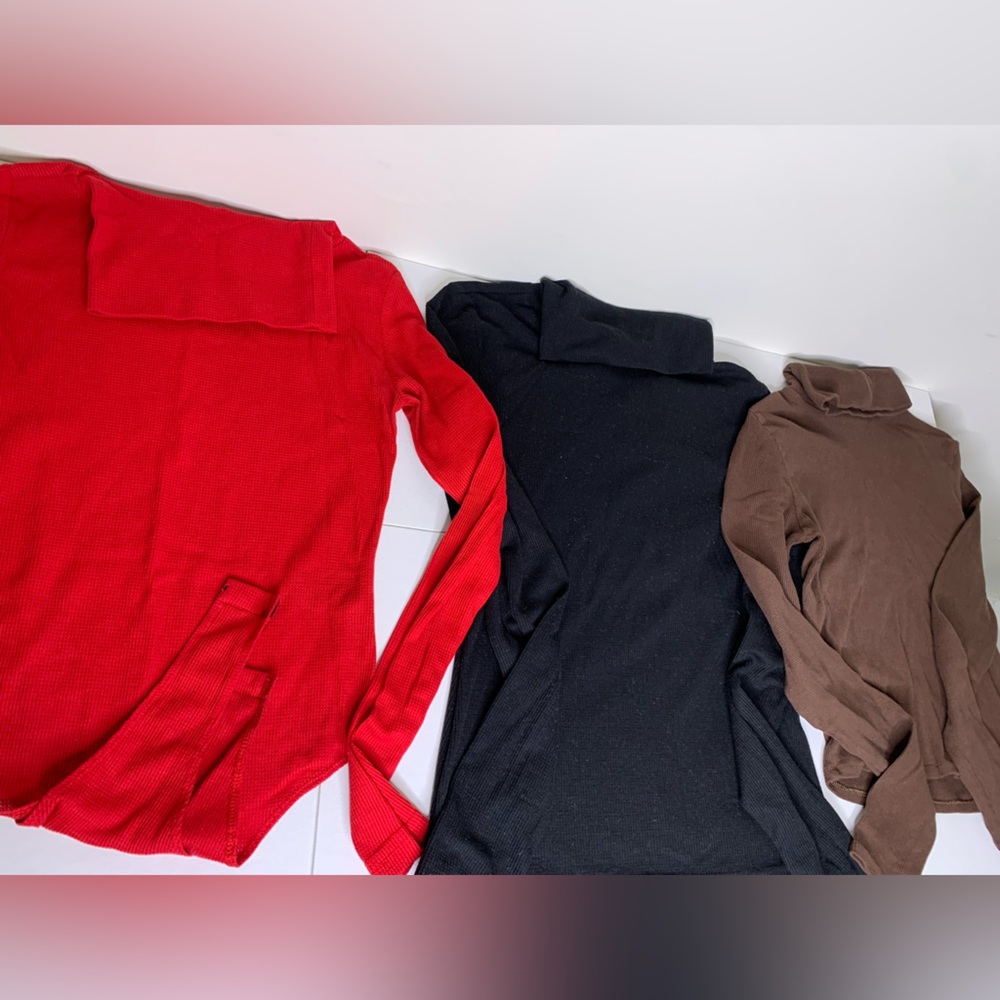 BUNDLE!!😱 3 Long sleeve Turtleneck Shirts | size: Small | color: Brown, Red, Bl